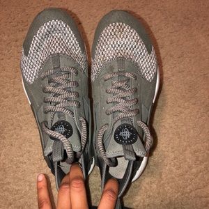 Olive green huarache